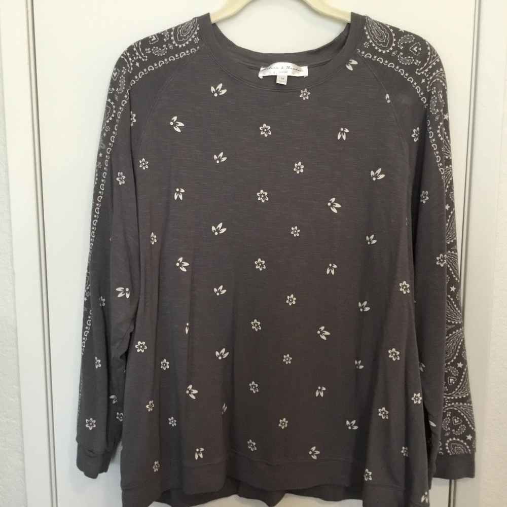CHELSEA & THEADORA Casual Gray shirt size 1X